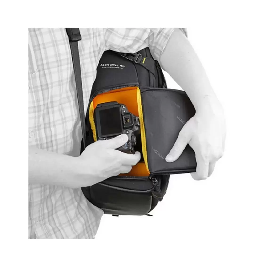 کوله پشتی ونگارد Vanguard رنگ مشکی